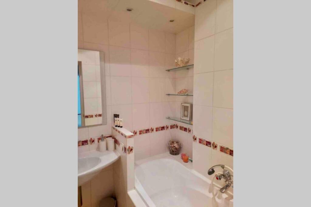 Apartamento Hidden Gem Garden Cracovia Exterior foto